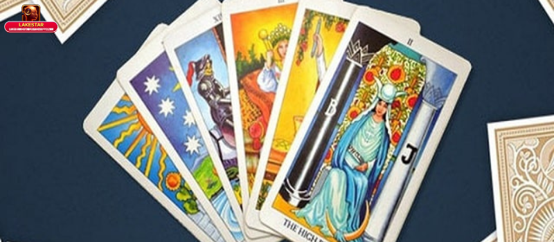Những lưu ý khi chọn dịch vụ bói Tarot tình yêu uy tín