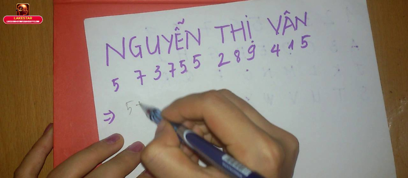 Bói tên là gì? 
