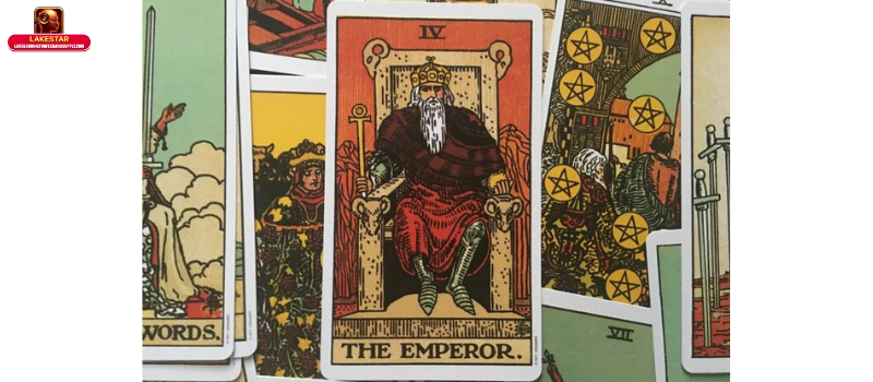 So sánh lá bài The Emperor với các lá bài quyền lực khác