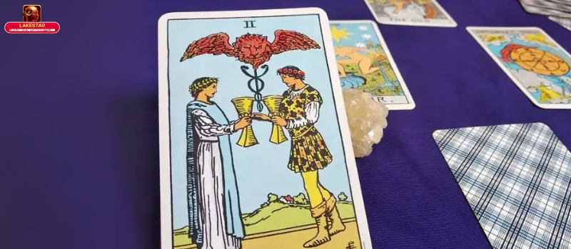 Giải mã Two of Cups khi trải bài thực tế